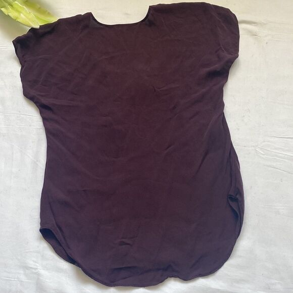 ⭐️BABATON Silk Short Sleeve Blouse⭐️ - Picture 8 of 8